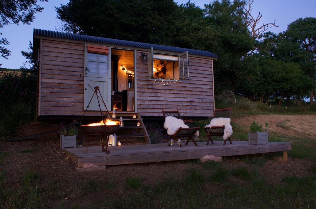 Tilbury Shepherd Huts With Hot Tubs Plus Holiday Cottages West Bagborough Esterno foto