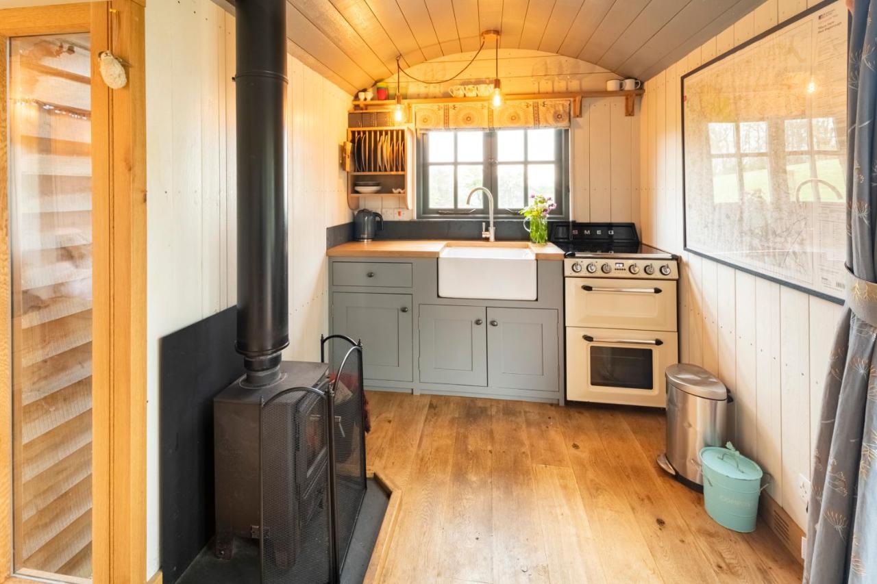 Tilbury Shepherd Huts With Hot Tubs Plus Holiday Cottages West Bagborough Esterno foto