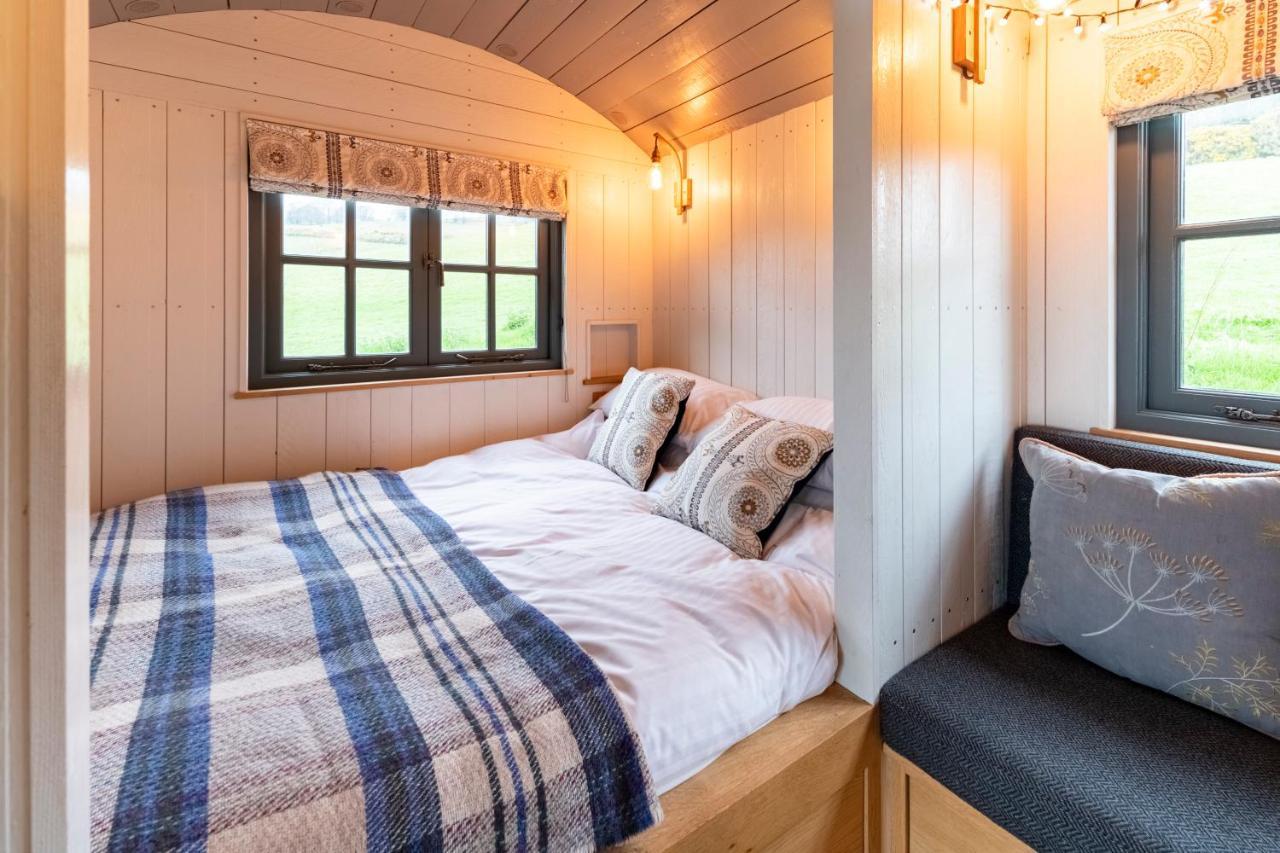 Tilbury Shepherd Huts With Hot Tubs Plus Holiday Cottages West Bagborough Esterno foto